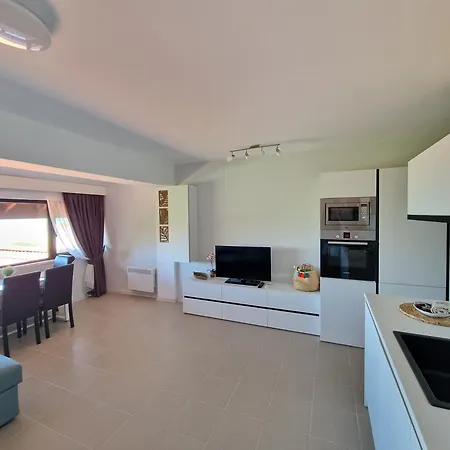 Apartment Infinity View 8 *